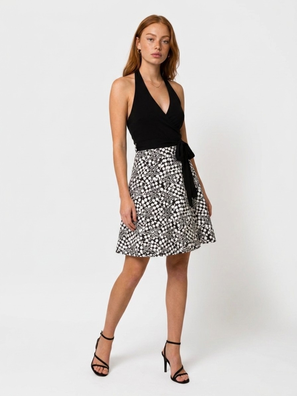 Diane Von Furstenberg, NWOT, Amelia Black & White Stars Backless Dress Size 6